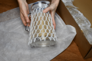 how to wrap glasses for moving